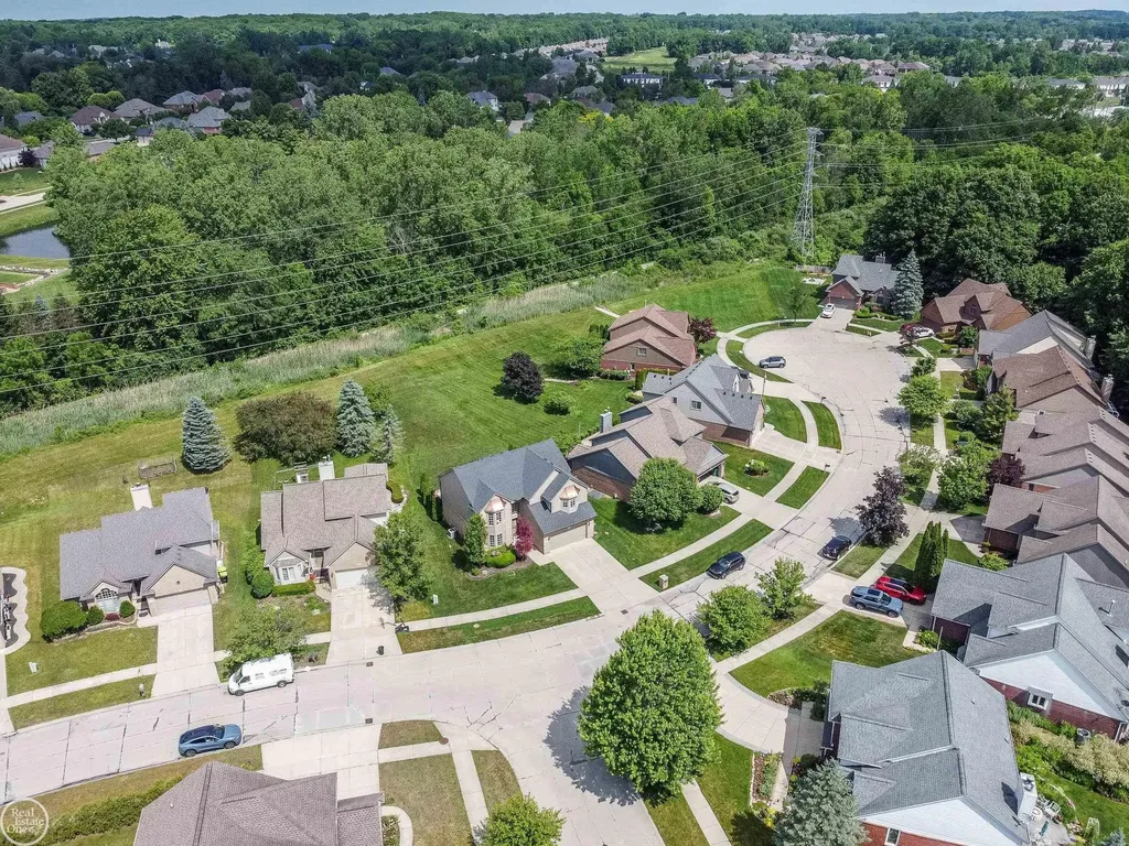 57667 Yorkshire Court Washington Township MI 48094