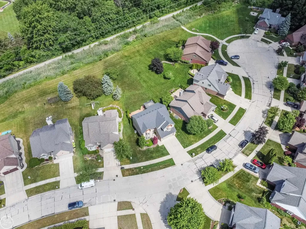 57667 Yorkshire Court Washington Township MI 48094