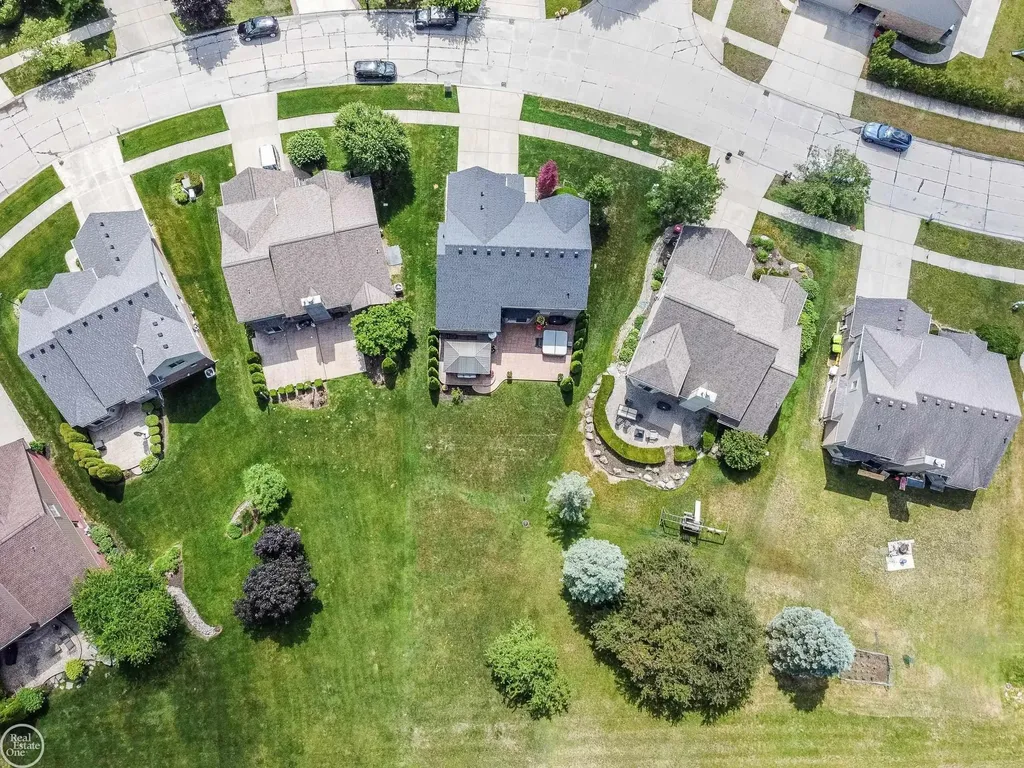 57667 Yorkshire Court Washington Township MI 48094