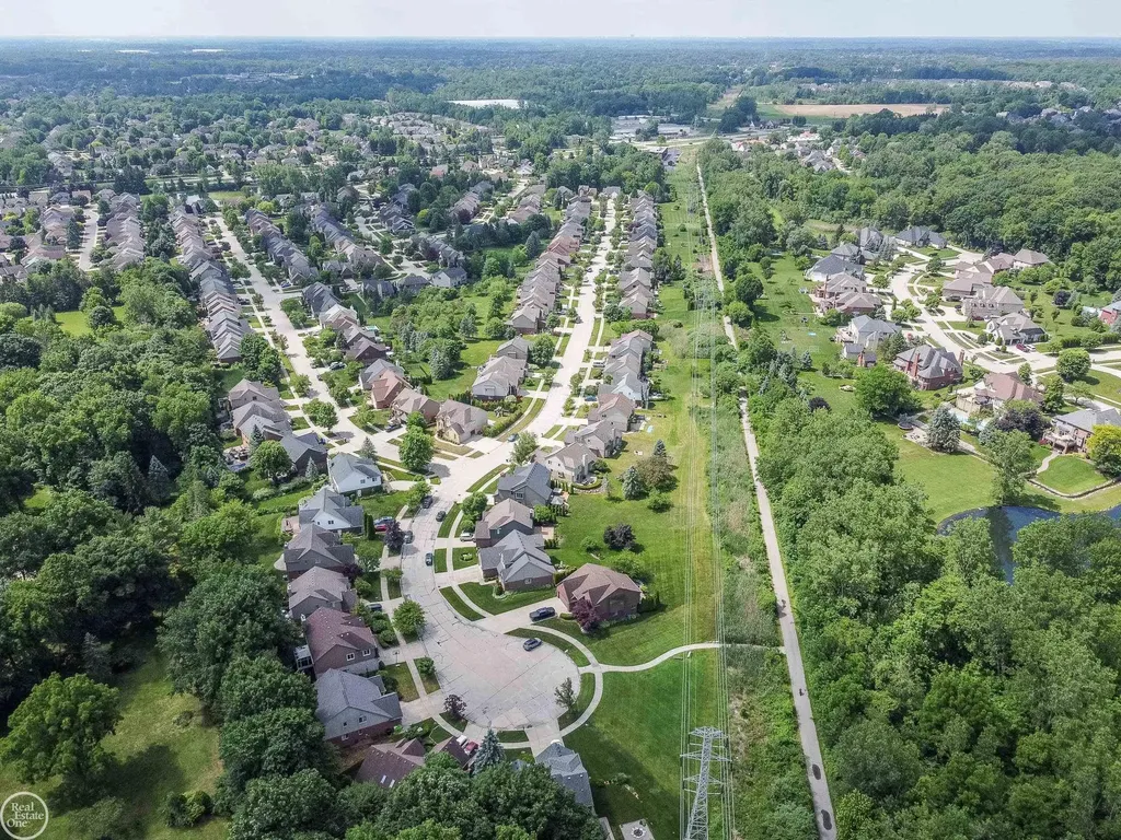 57667 Yorkshire Court Washington Township MI 48094