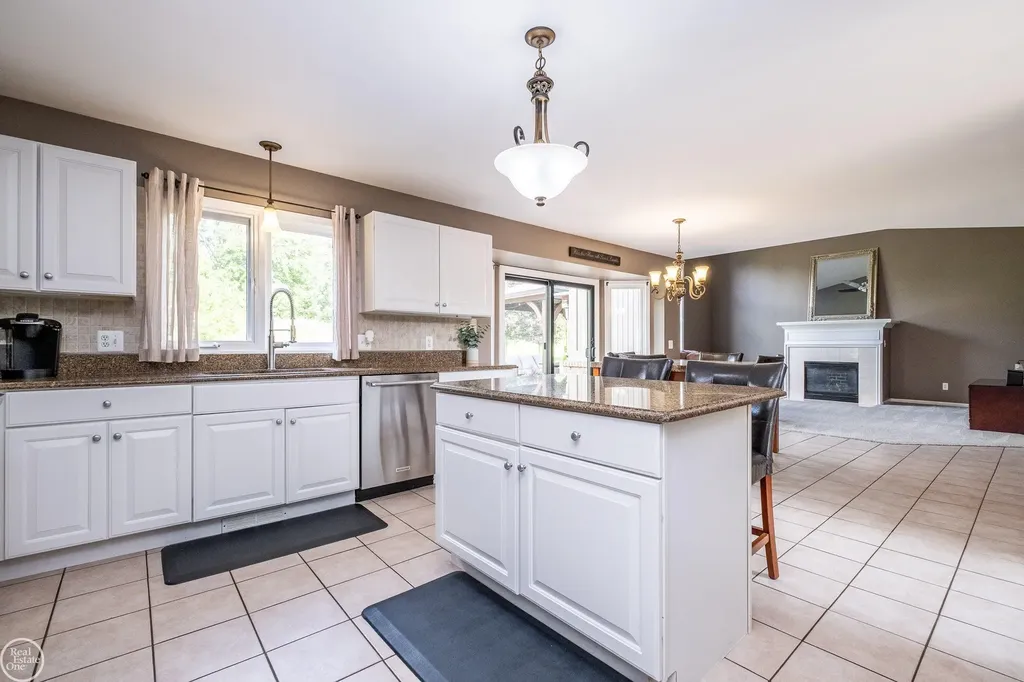 57667 Yorkshire Court Washington Township MI 48094
