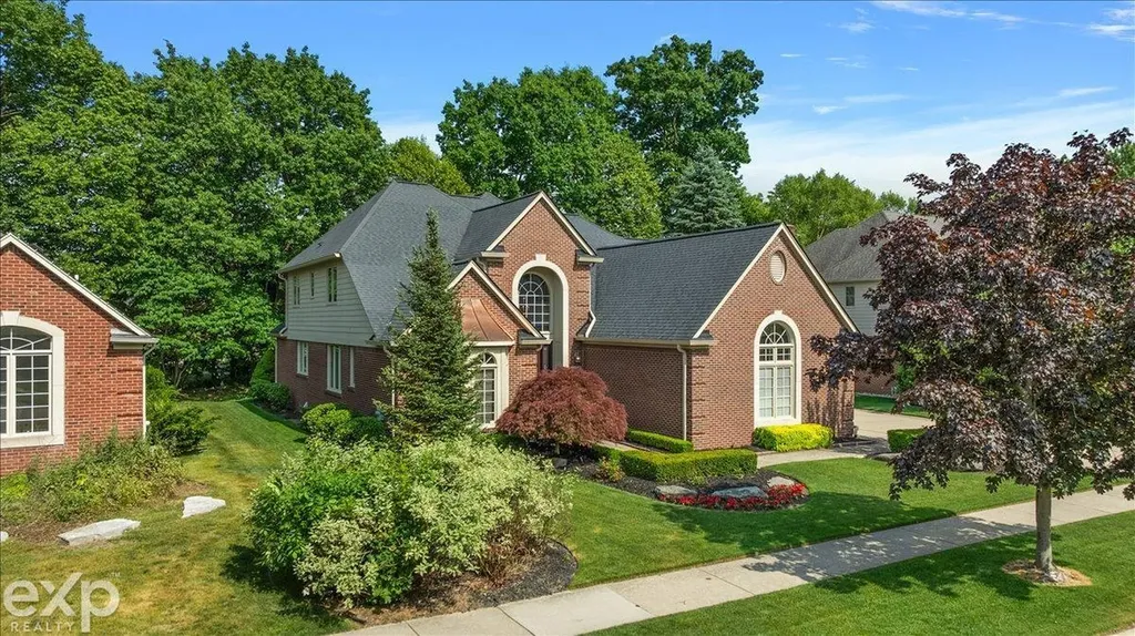 54380 Sassafras Drive Shelby Charter Township MI 48315