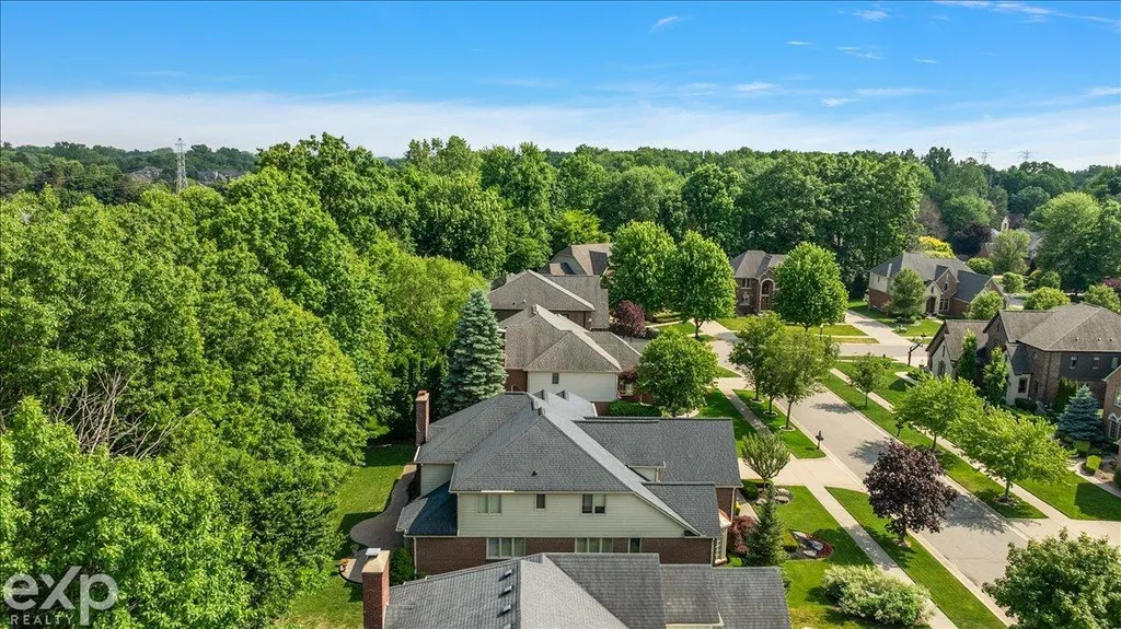 54380 Sassafras Drive Shelby Charter Township MI 48315
