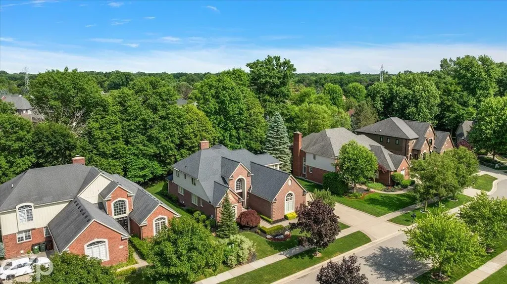 54380 Sassafras Drive Shelby Charter Township MI 48315