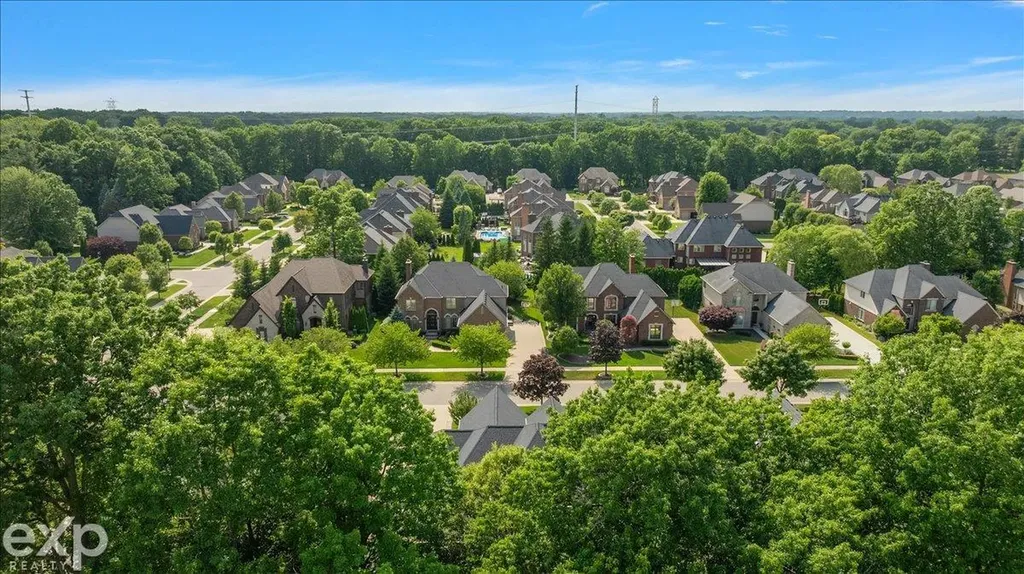 54380 Sassafras Drive Shelby Charter Township MI 48315