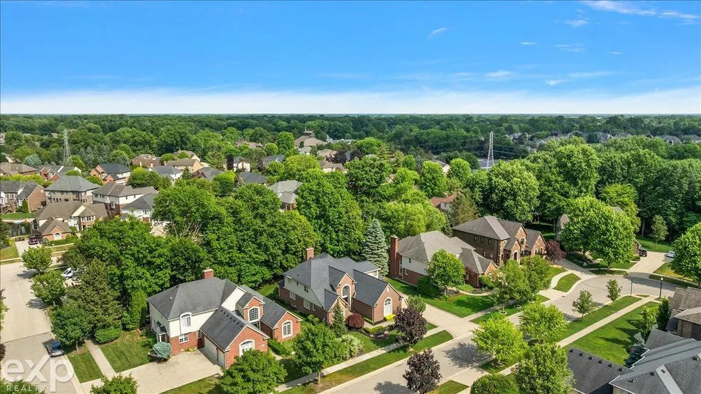 54380 Sassafras Drive Shelby Charter Township MI 48315
