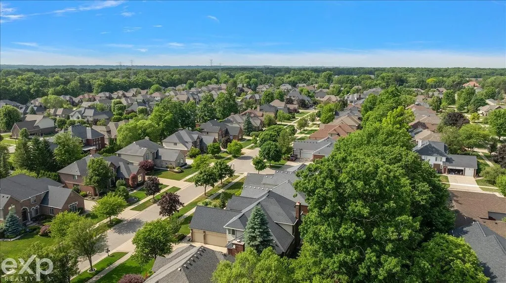 54380 Sassafras Drive Shelby Charter Township MI 48315