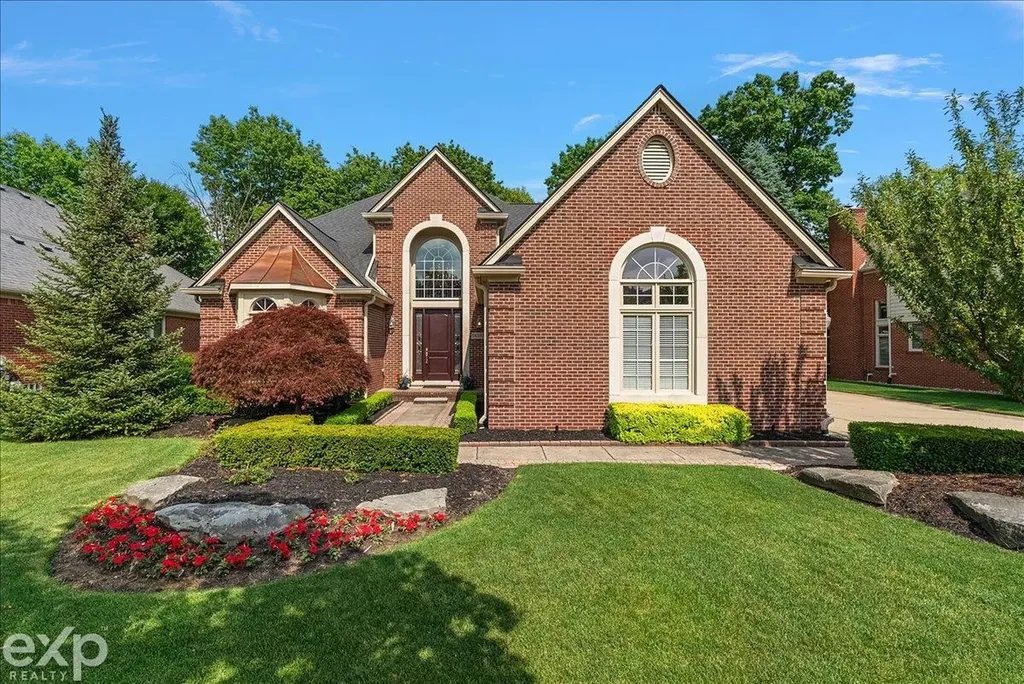 54380 Sassafras Drive Shelby Charter Township MI 48315