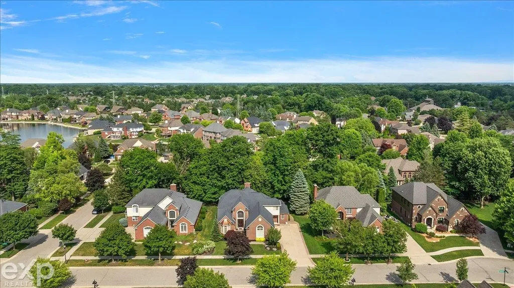 54380 Sassafras Drive Shelby Charter Township MI 48315