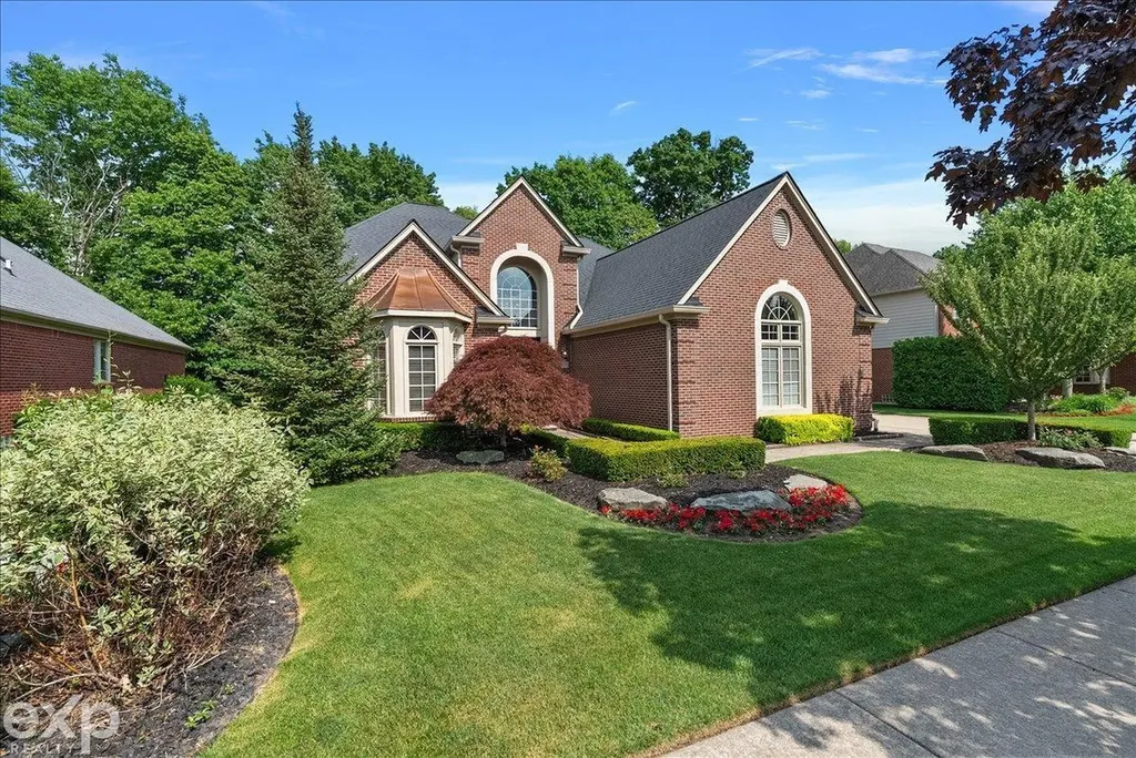 54380 Sassafras Drive Shelby Charter Township MI 48315