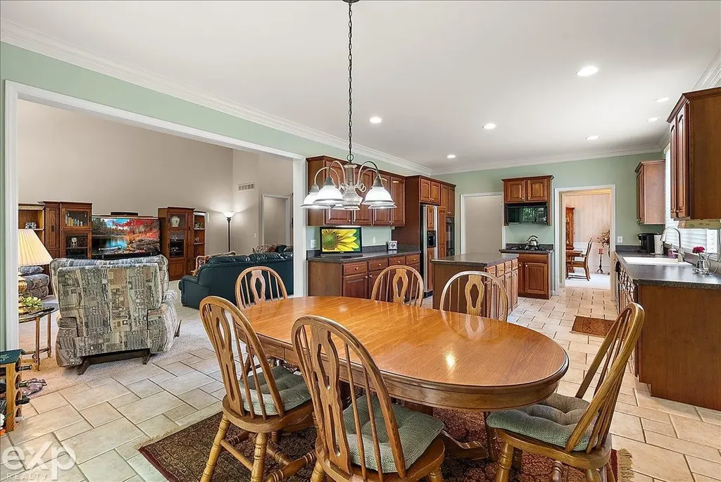 54380 Sassafras Drive Shelby Charter Township MI 48315