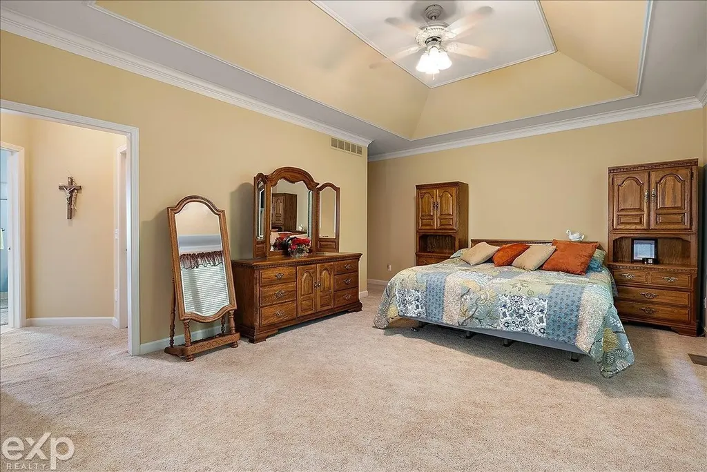 54380 Sassafras Drive Shelby Charter Township MI 48315