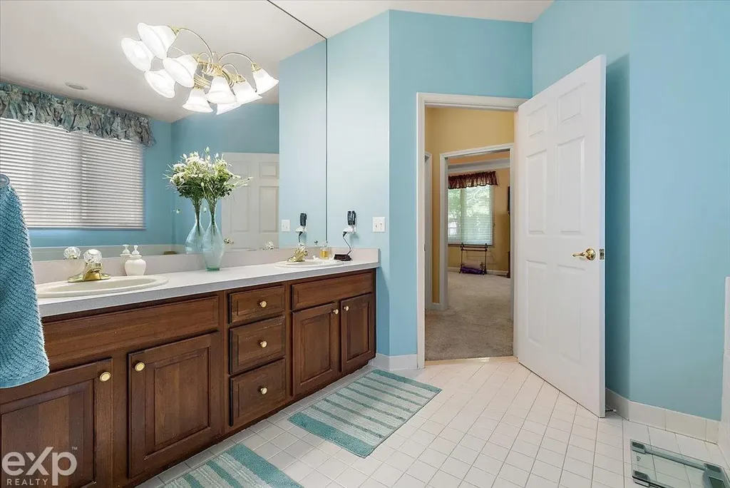 54380 Sassafras Drive Shelby Charter Township MI 48315