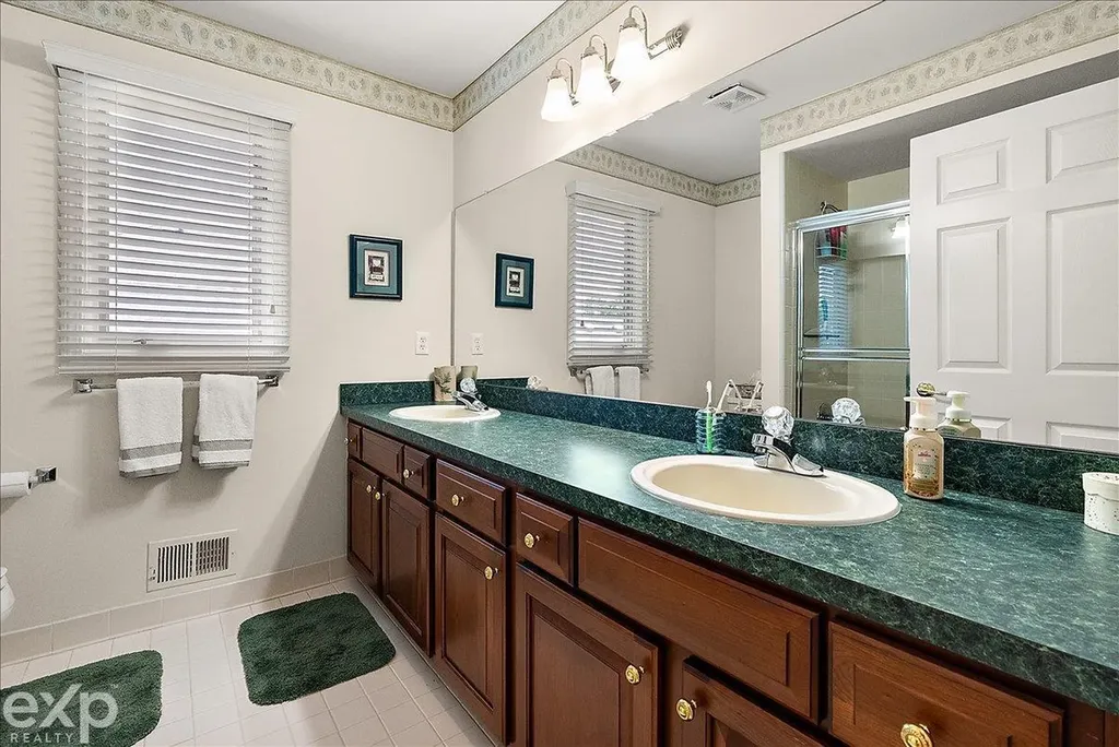 54380 Sassafras Drive Shelby Charter Township MI 48315