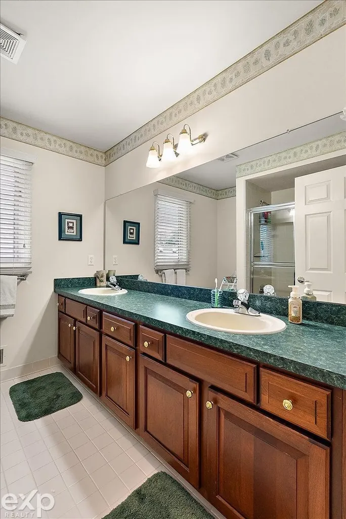 54380 Sassafras Drive Shelby Charter Township MI 48315