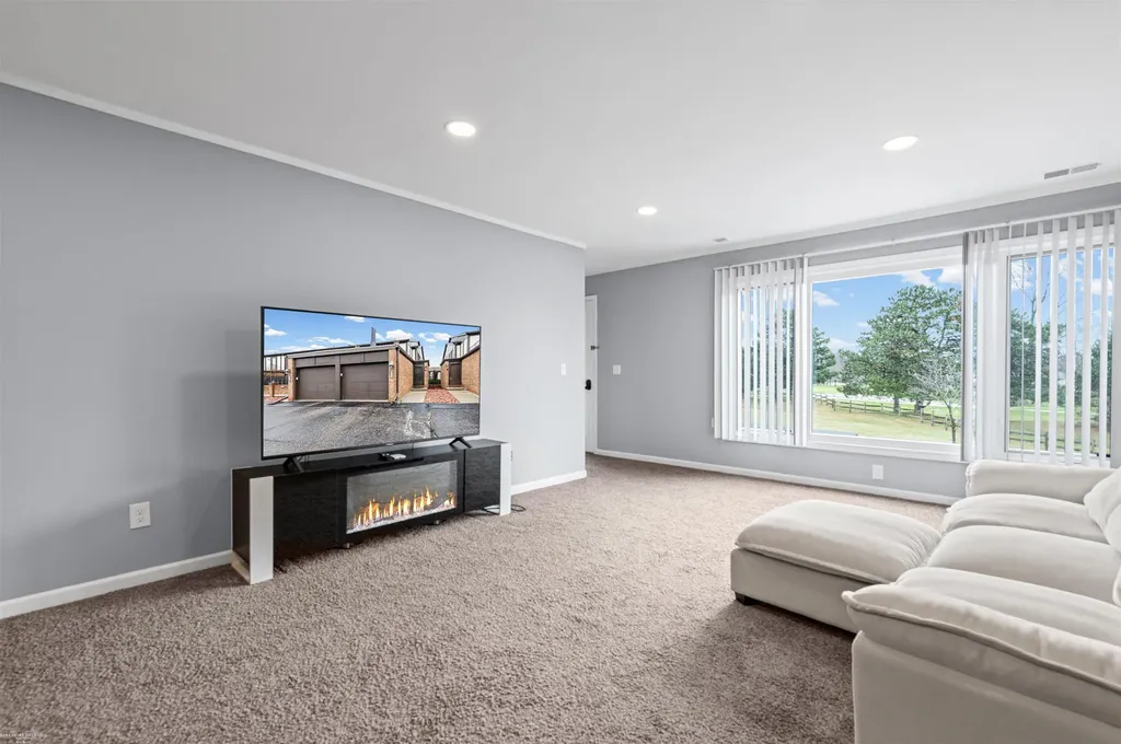 417 Country Club Drive St. Clair Shores City MI 48082