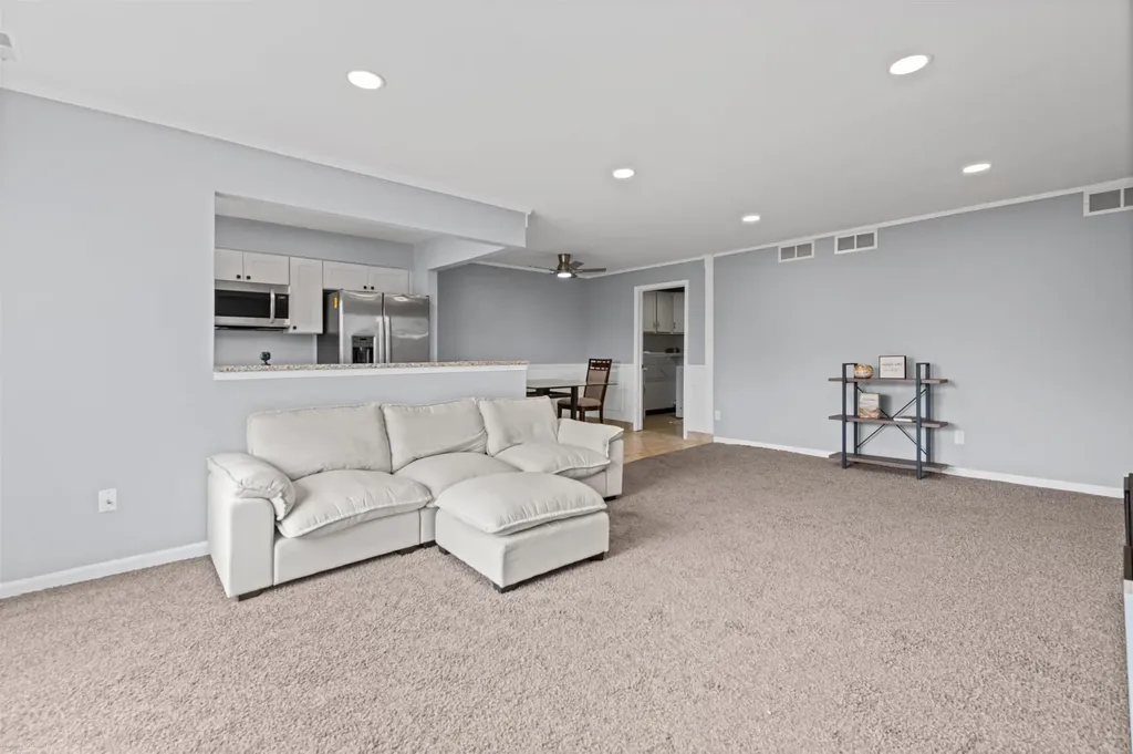 417 Country Club Drive St. Clair Shores City MI 48082