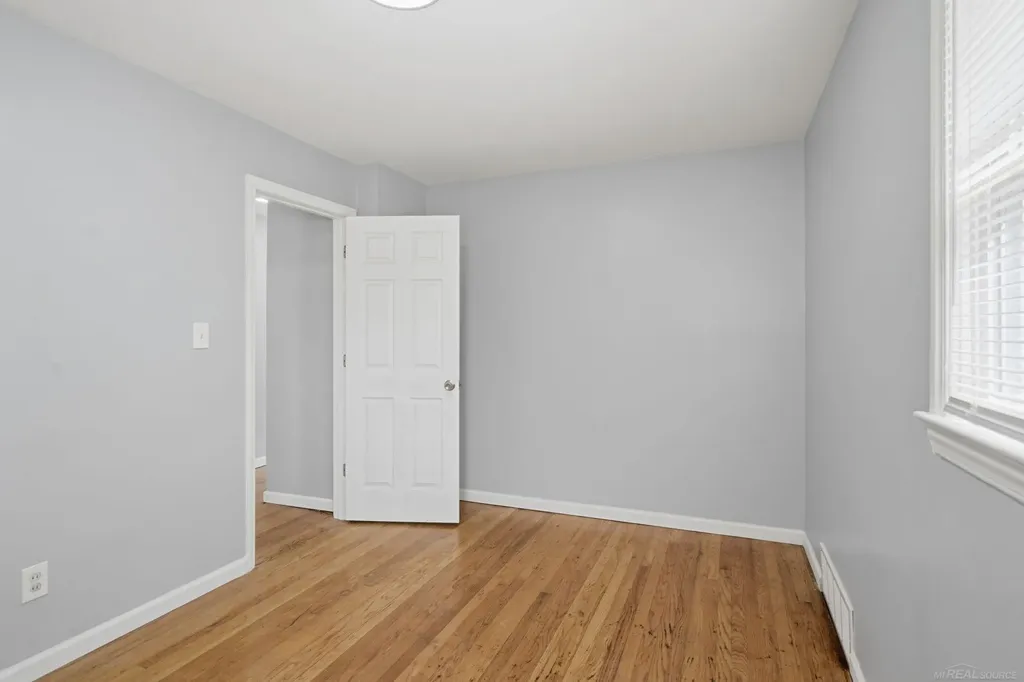 16251 Salem Street Detroit City MI 48219