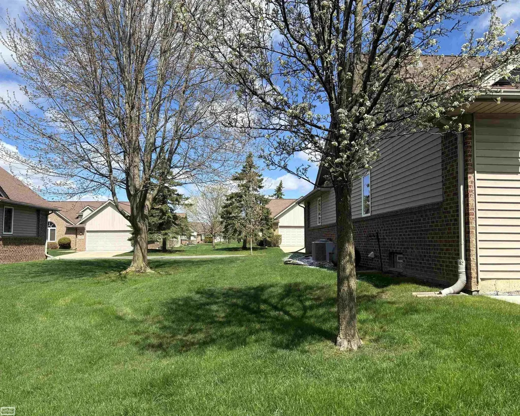 34904 Chickadee Ridge Richmond City MI 48062