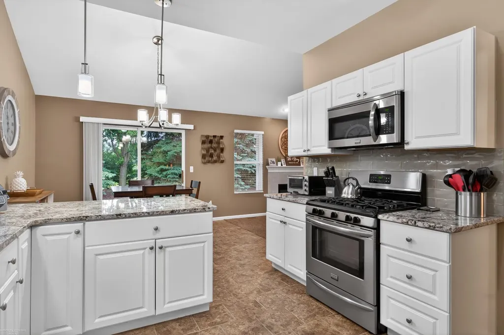 52688 Sable Drive Macomb Township MI 48042