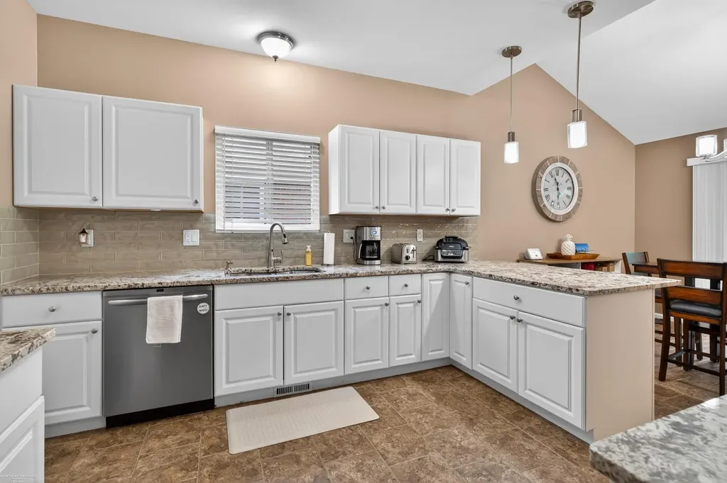 52688 Sable Drive Macomb Township MI 48042