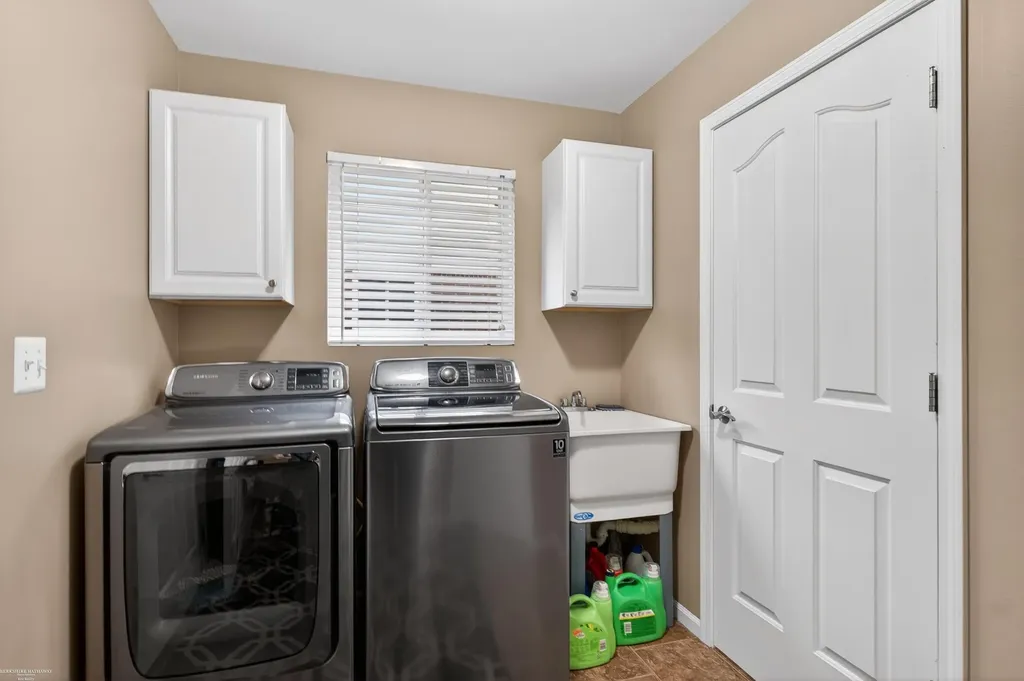 52688 Sable Drive Macomb Township MI 48042