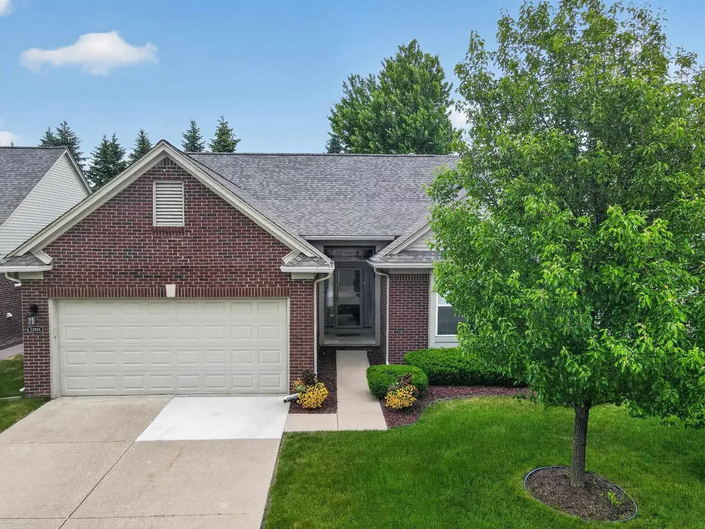 52688 Sable Drive Macomb Township MI 48042