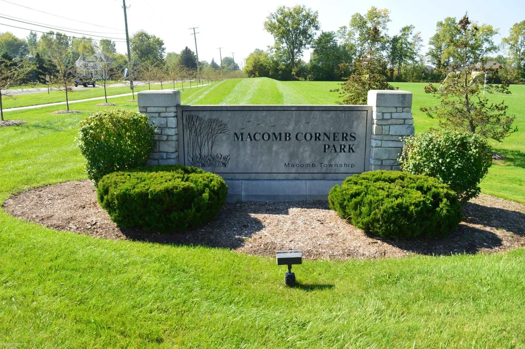 52688 Sable Drive Macomb Township MI 48042
