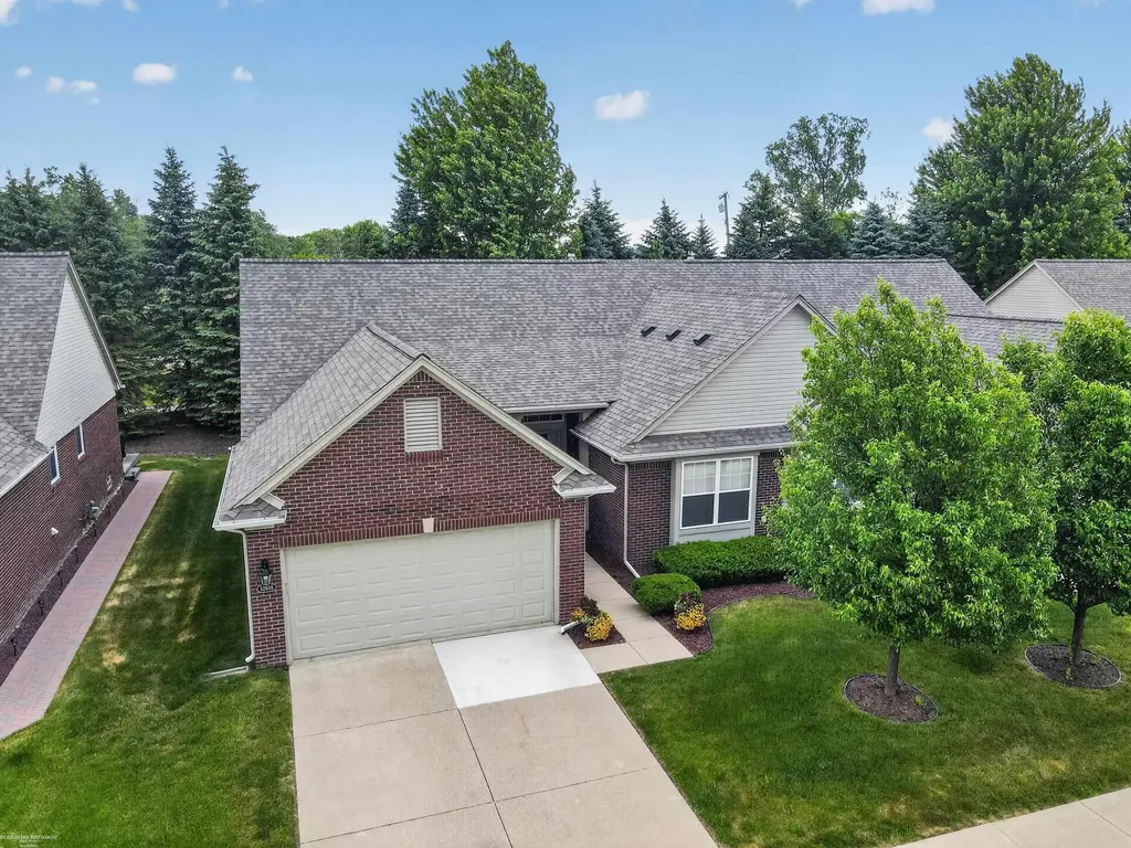 52688 Sable Drive Macomb Township MI 48042