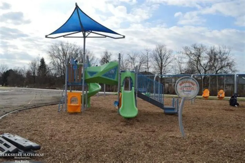 52688 Sable Drive Macomb Township MI 48042