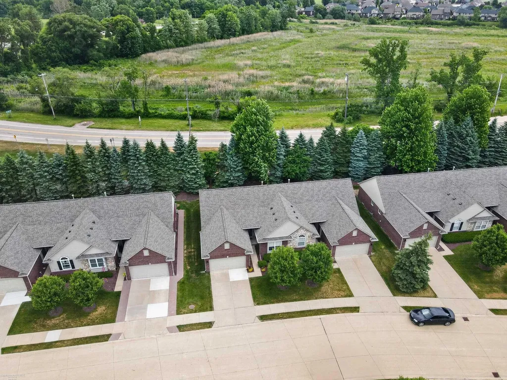 52688 Sable Drive Macomb Township MI 48042