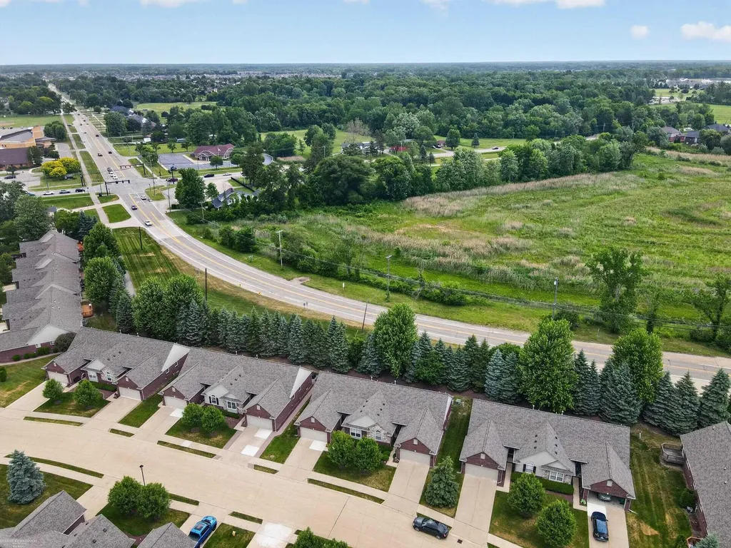 52688 Sable Drive Macomb Township MI 48042
