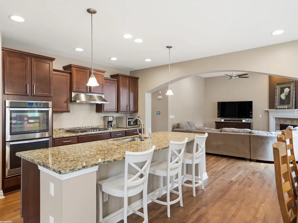 49090 Camarosa Lane Macomb Township MI 48044
