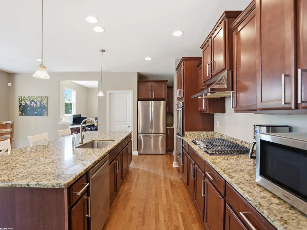 49090 Camarosa Lane Macomb Township MI 48044