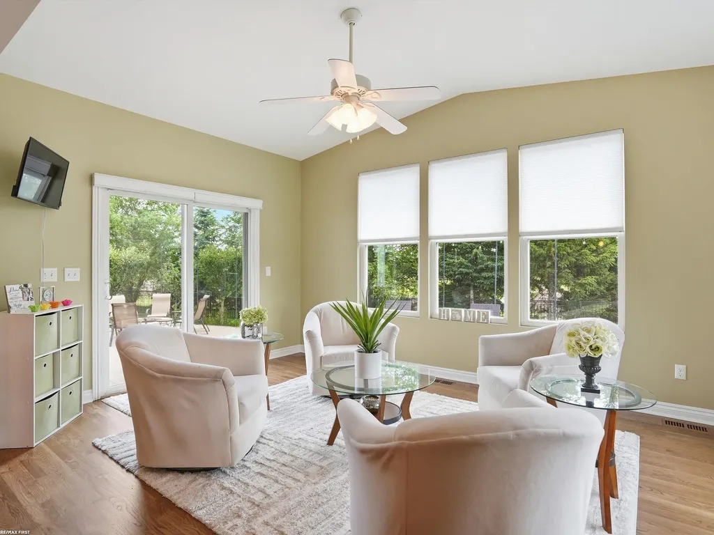 49090 Camarosa Lane Macomb Township MI 48044