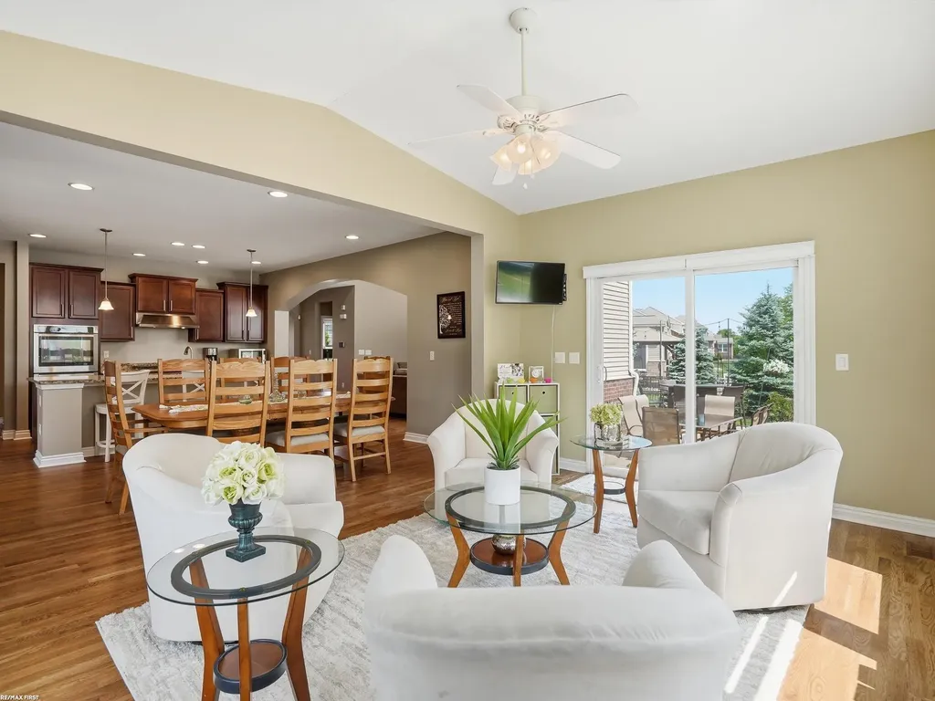 49090 Camarosa Lane Macomb Township MI 48044