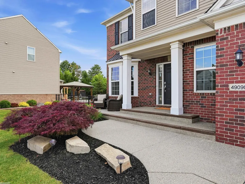 49090 Camarosa Lane Macomb Township MI 48044