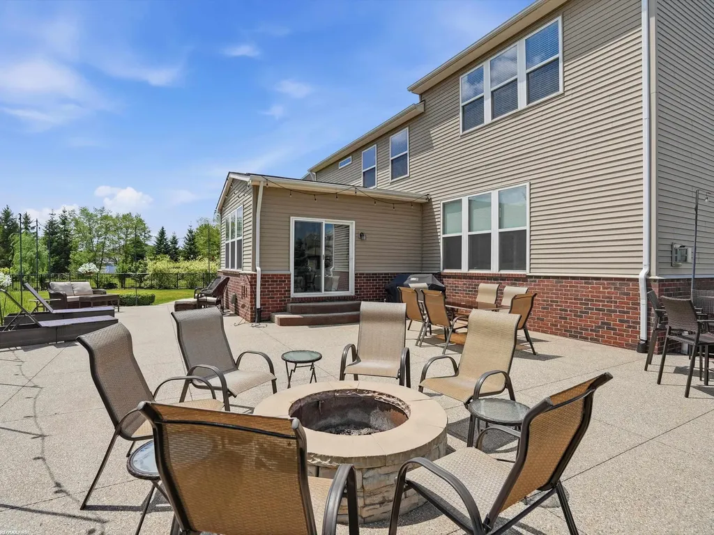 49090 Camarosa Lane Macomb Township MI 48044
