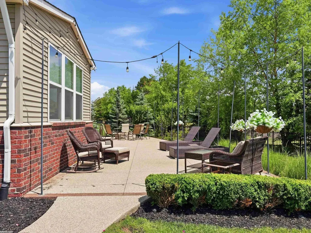 49090 Camarosa Lane Macomb Township MI 48044