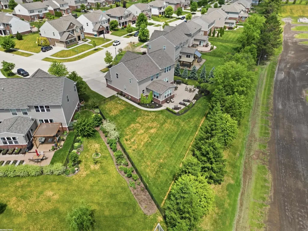 49090 Camarosa Lane Macomb Township MI 48044