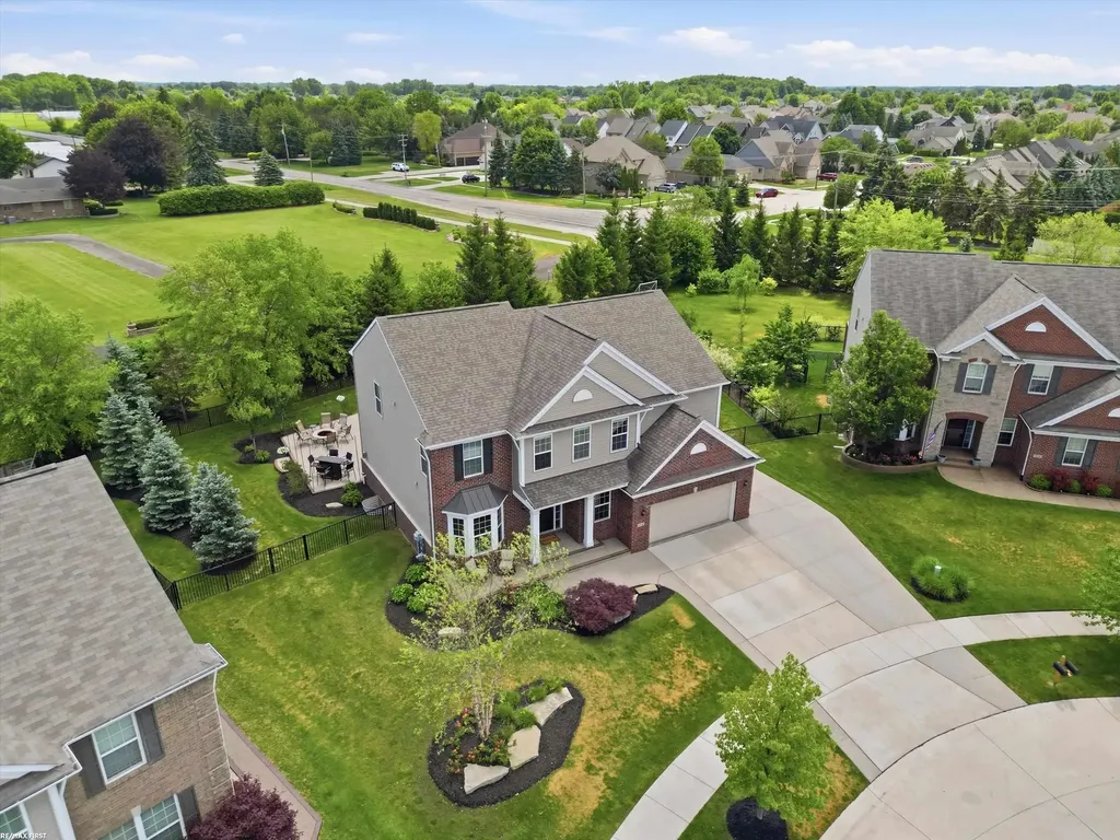 49090 Camarosa Lane Macomb Township MI 48044