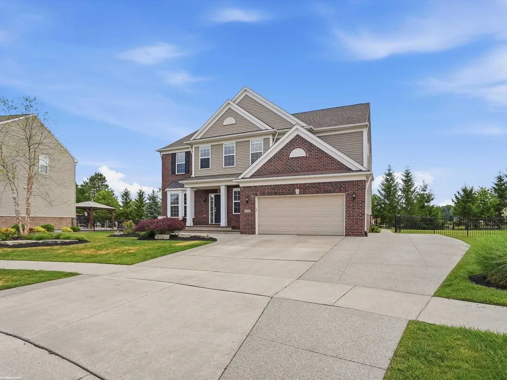 49090 Camarosa Lane Macomb Township MI 48044