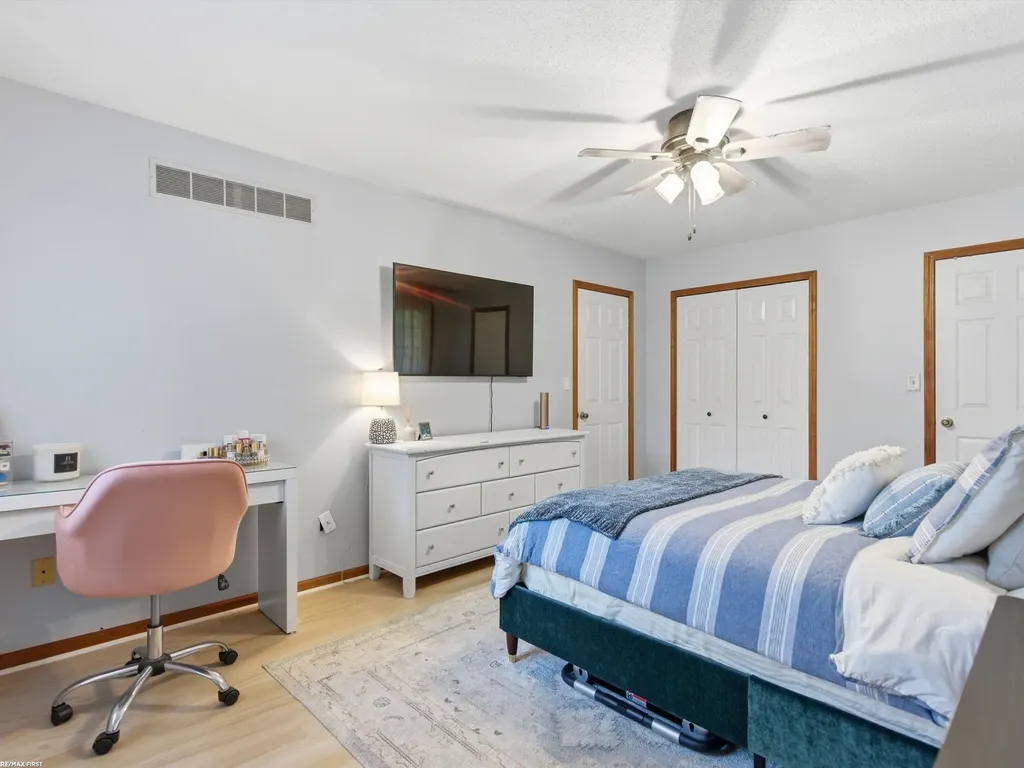 51409 Ashley Street New Baltimore City MI 48047