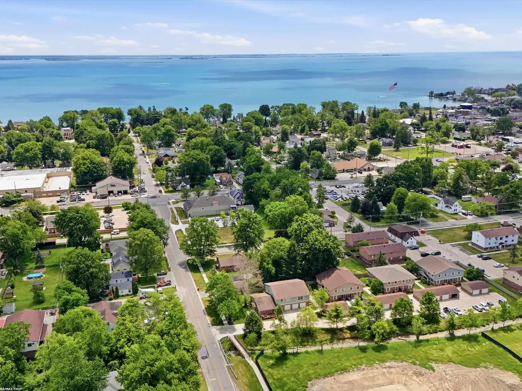 51409 Ashley Street New Baltimore City MI 48047