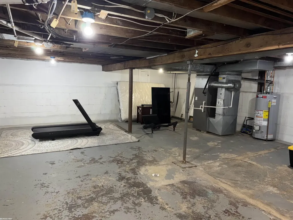 608 S Edgeworth Avenue Royal Oak City MI 48067