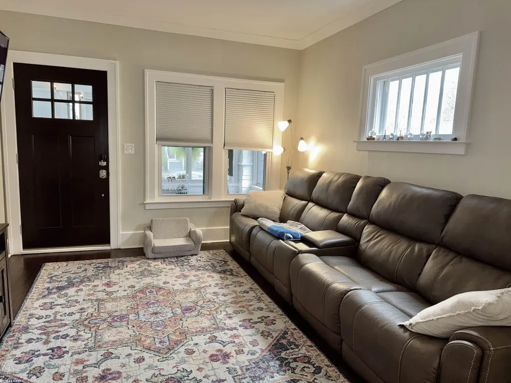 608 S Edgeworth Avenue Royal Oak City MI 48067