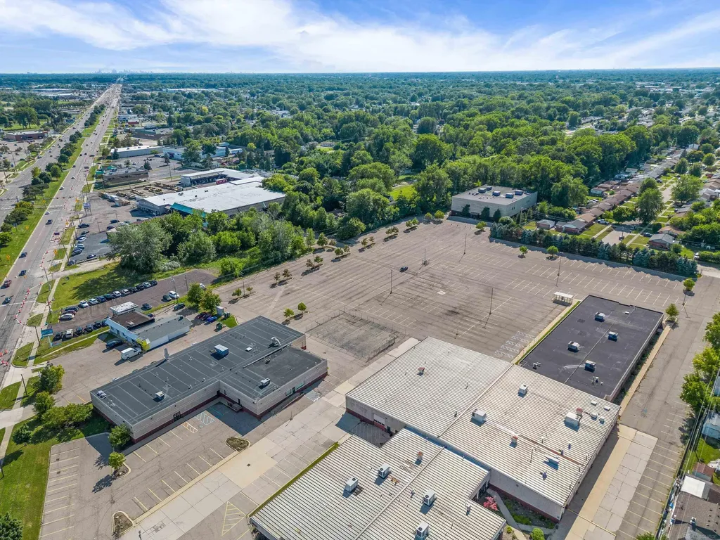 34375 S Gratiot Avenue Clinton Charter Township MI 48035