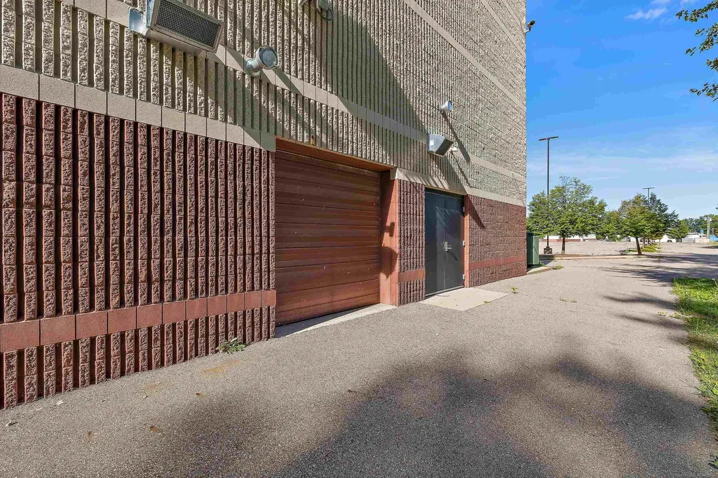 34375 S Gratiot Avenue Clinton Charter Township MI 48035
