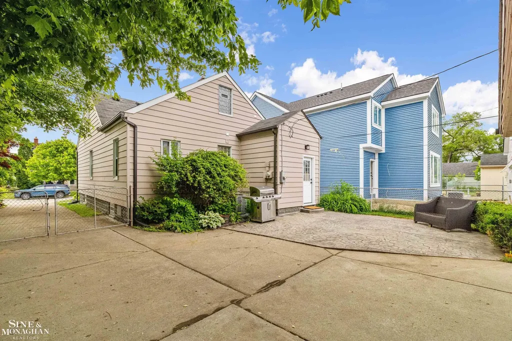 3621 Buckingham Avenue Berkley City MI 48072