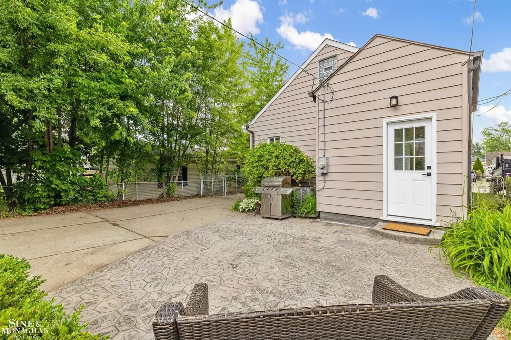 3621 Buckingham Avenue Berkley City MI 48072